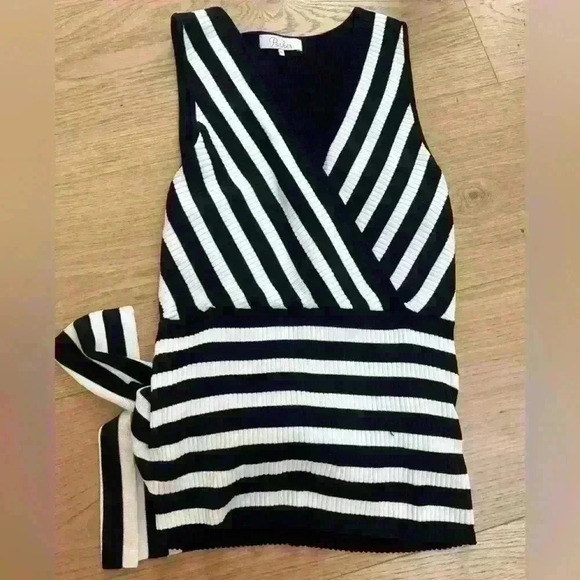 Parker Women’s Striped Winifred Knit Top. Size medium. - Picture 5 of 9